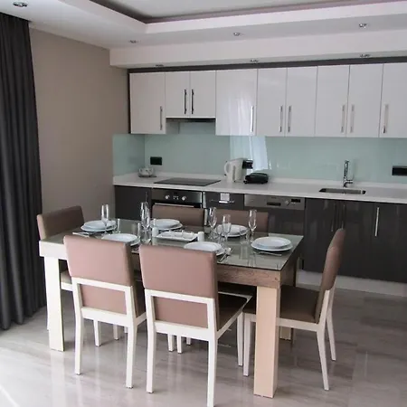 Outstanding 2 Bed Home B 2 -3 In 5 Star Community Overlooking The Pool Apartman *